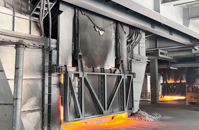 年產4.2億！保山市首組2×33000KVA大容量礦熱爐點火投產